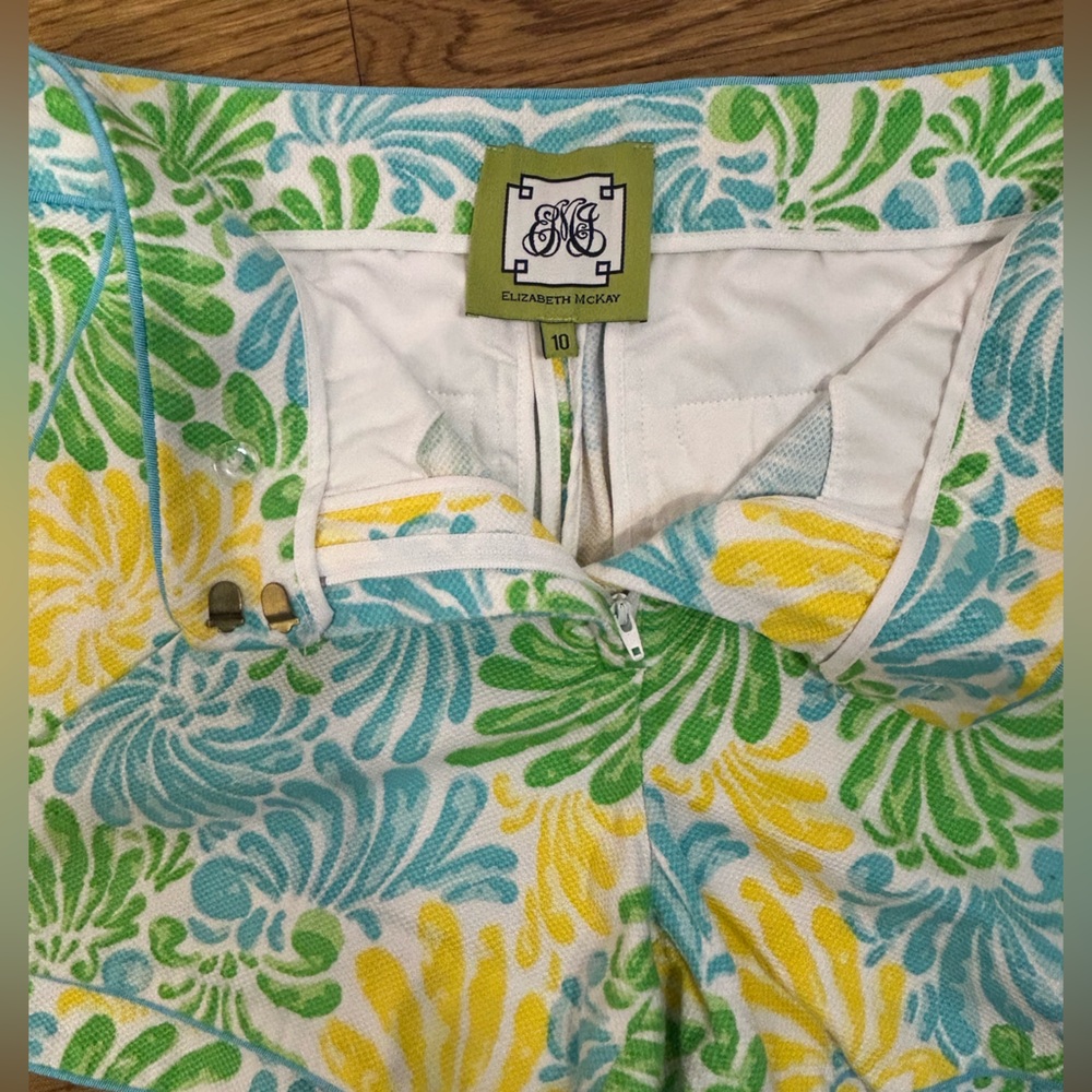 Elizabeth McKay Tropical Print Tailored Resort Shorts Size 10 Coastal Preppy - Picture 9 of 15